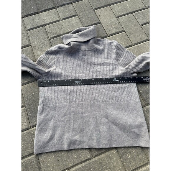 Halston Turtleneck Sweater Women Gray 100% Extra Fine Merino Wool Luxury Cozy XL - Picture 3 of 5